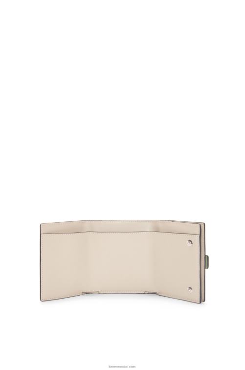 romero/bronceado cartera de tres pliegues en suave piel de becerro granulada Loewe R8J8Z1314 mujer