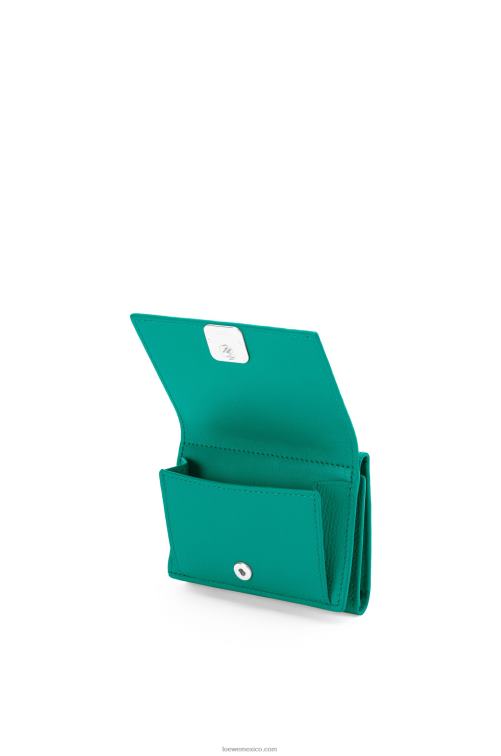 verde esmeralda cartera triple con anagrama de piel de becerro granulada Loewe R8J8Z1319 mujer