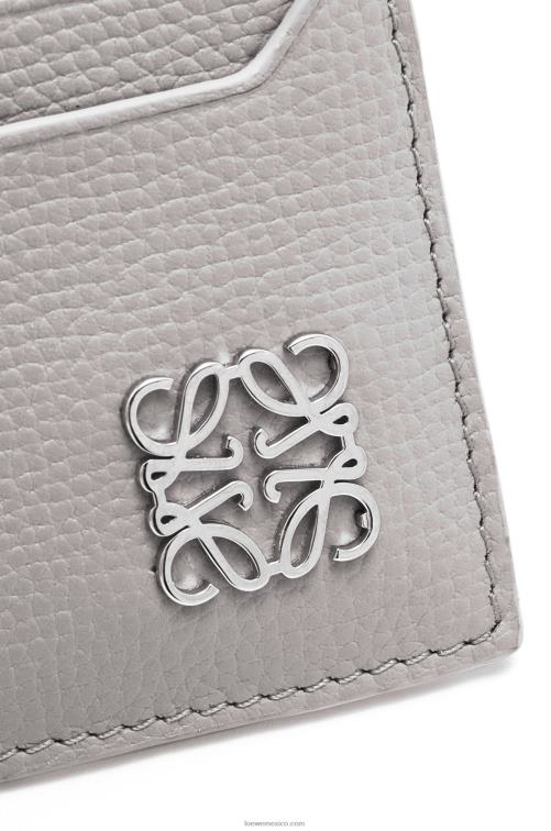 Perla gris tarjetero con llave cuadrada y anagrama de piel de becerro granulada Loewe R8J8Z1321 mujer