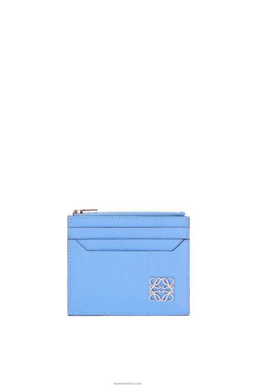 azul celestino tarjetero cuadrado con anagrama y cremallera de piel de becerro granulada Loewe R8J8Z1413 mujer