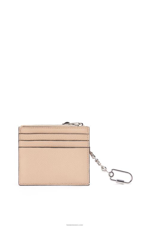 desnudo/citronela tarjetero cuadrado de suave piel de becerro graneada con cadena Loewe R8J8Z1381 mujer