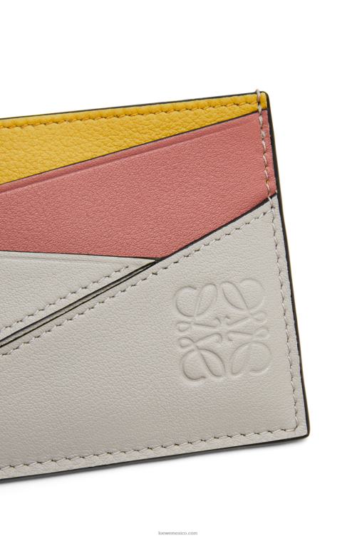 fantasma/flor de durazno tarjetero puzzle liso de piel de becerro clásica Loewe R8J8Z1364 mujer