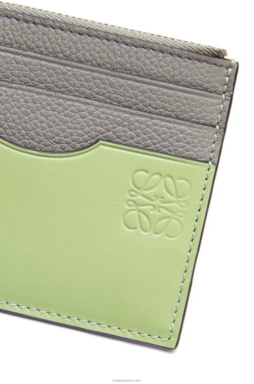 gris perla/verde pálido claro tarjetero cuadrado de suave piel de becerro graneada con cadena Loewe R8J8Z1366 mujer