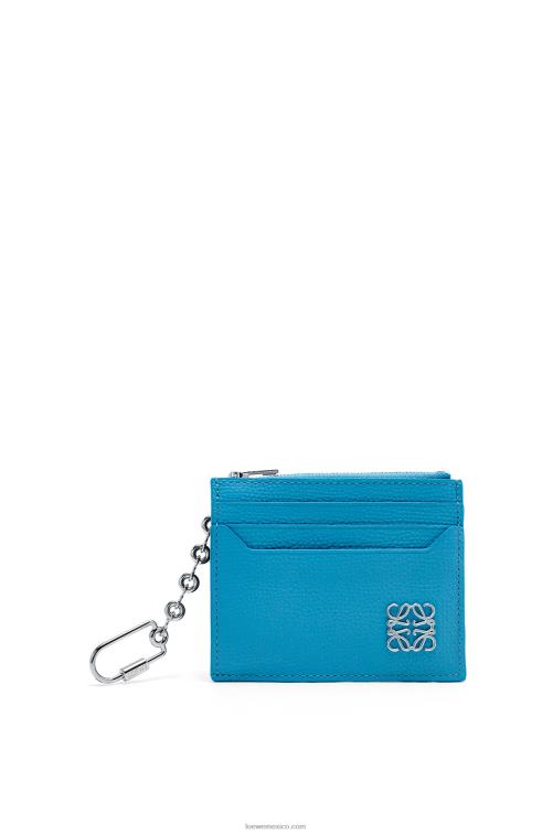 laguna azul tarjetero cuadrado con anagrama de piel de becerro granulada con cadena Loewe R8J8Z1396 mujer