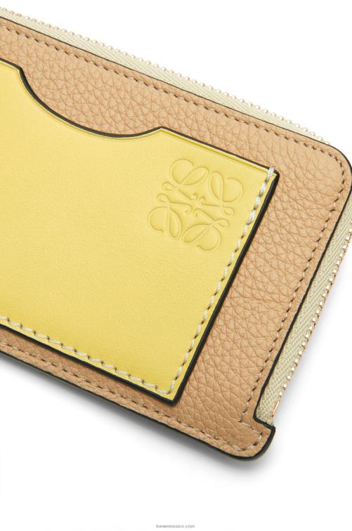 mantequilla/limón pálido tarjetero con monedas de piel de becerro granulada suave Loewe R8J8Z1343 mujer