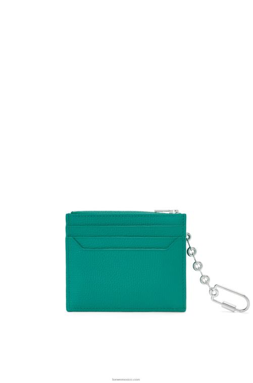 verde esmeralda tarjetero cuadrado con anagrama de piel de becerro granulada con cadena Loewe R8J8Z1412 mujer