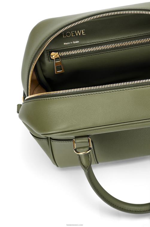 aguacate verde Bolso amazona 19 cuadrado de piel de becerro napa Loewe R8J8Z166 mujer