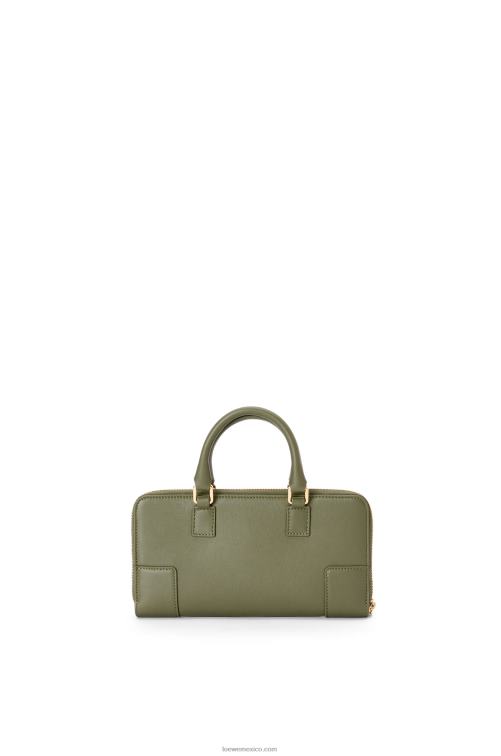 aguacate verde bolsito amazona de napa de becerro Loewe R8J8Z281 mujer