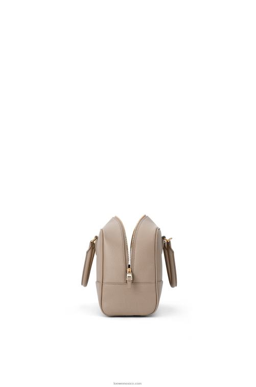 arena bolso amazona 28 de suave piel de becerro graneada Loewe R8J8Z153 mujer