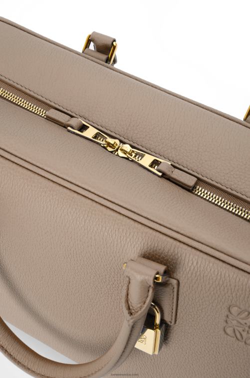 arena bolso amazona 28 de suave piel de becerro graneada Loewe R8J8Z153 mujer