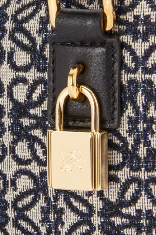 azul marino/negro Bolso amazona 16 square en jacquard anagrama y piel de becerro Loewe R8J8Z139 mujer