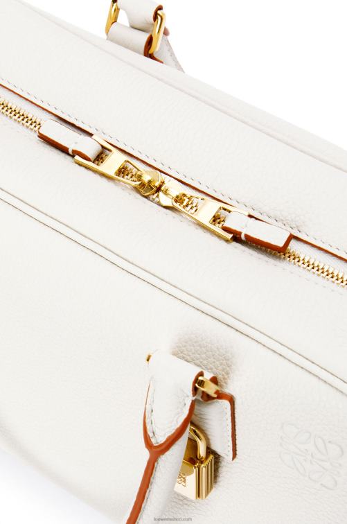 blanco suave Bolso amazona 23 de suave piel de becerro graneada Loewe R8J8Z151 mujer