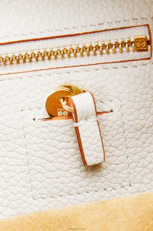 blanco suave Bolso amazona 23 de suave piel de becerro graneada Loewe R8J8Z151 mujer