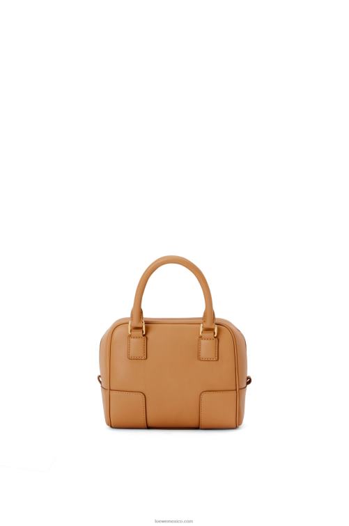 cálido desierto Bolso amazona 16 cuadrado de piel de becerro napa Loewe R8J8Z164 mujer