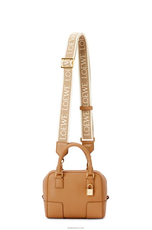 cálido desierto Bolso amazona 16 cuadrado de piel de becerro napa Loewe R8J8Z164 mujer
