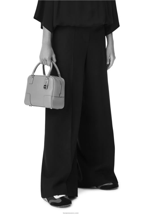 color visón Bolso amazona 19 cuadrado de piel de becerro napa Loewe R8J8Z170 mujer