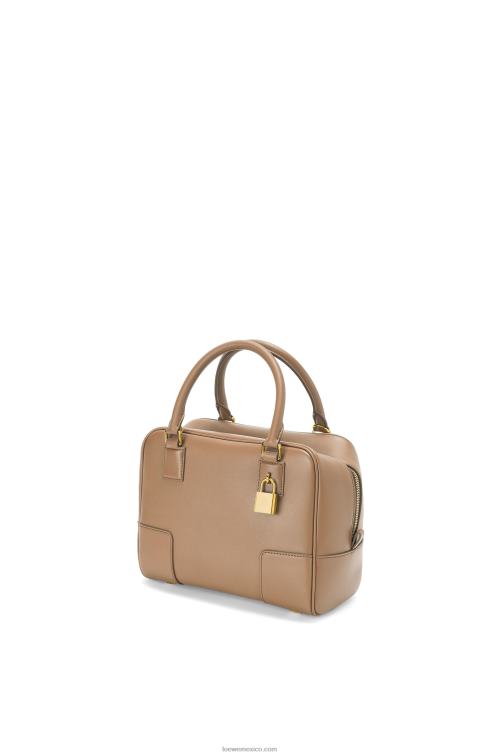 color visón Bolso amazona 19 cuadrado de piel de becerro napa Loewe R8J8Z170 mujer