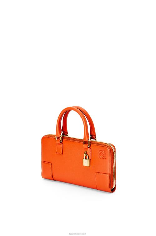 naranja bolsito amazona de napa de becerro Loewe R8J8Z283 mujer