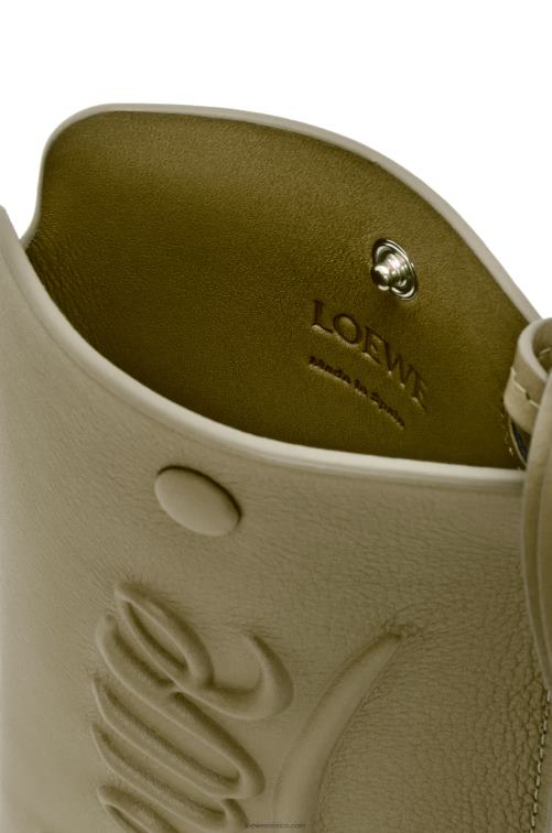 aceituna bolso de mano con asa en piel de becerro clásica Loewe R8J8Z595 mujer