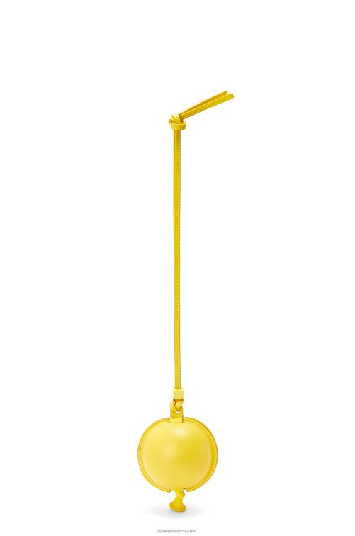 amarillo bolso de mano con forma de globo en piel de becerro clásica Loewe R8J8Z629 mujer