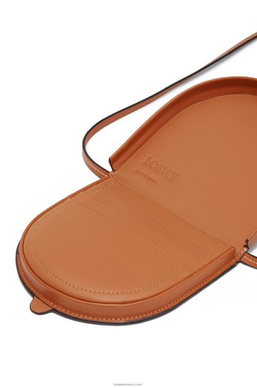 broncearse bolsa de talón pequeña en piel de becerro suave Loewe R8J8Z303 mujer