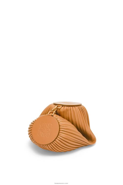 cálido desierto bolsito pulsera en napa plisada Loewe R8J8Z627 mujer
