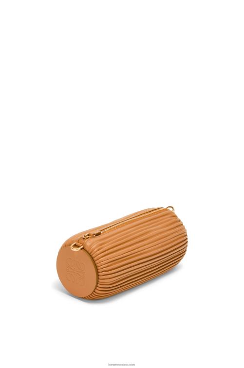 cálido desierto bolsito pulsera en napa plisada Loewe R8J8Z627 mujer