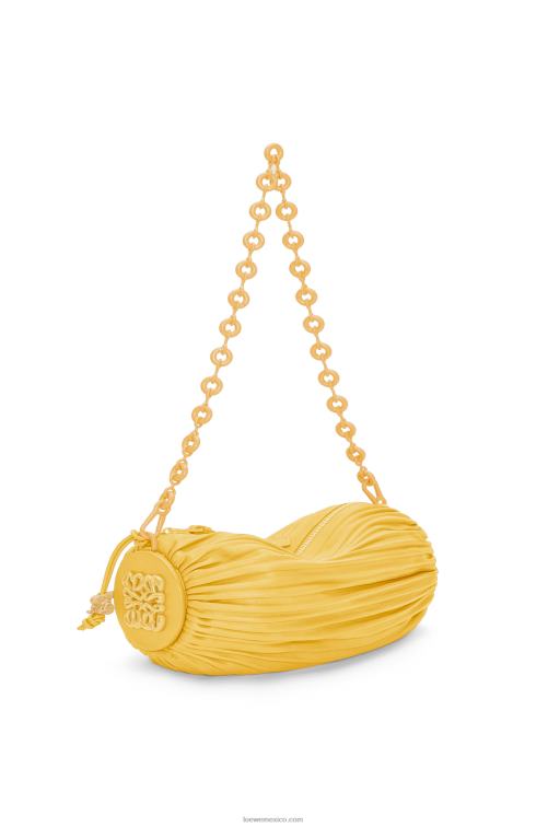 glaseado amarillo pálido bolsito pulsera en napa plisada Loewe R8J8Z602 mujer