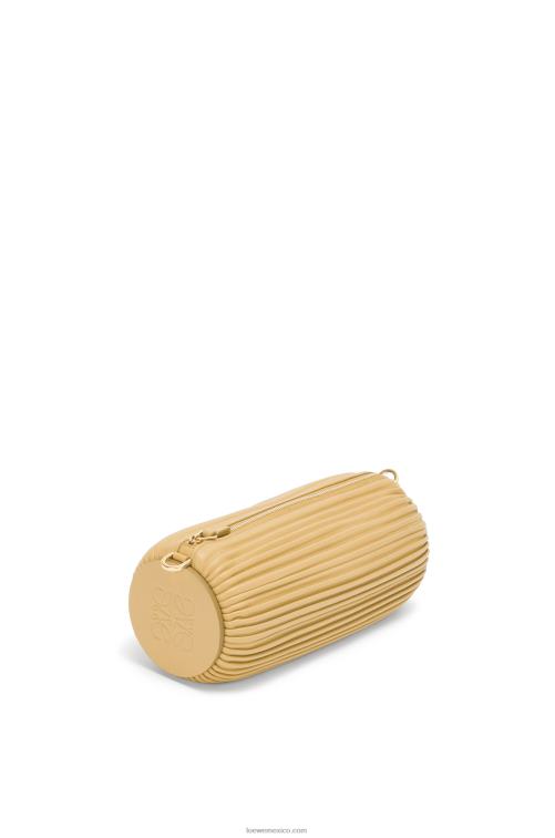 mantequilla oscura bolsito pulsera en napa plisada Loewe R8J8Z375 mujer