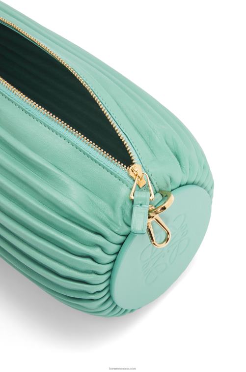 menta fresca bolsito pulsera en napa plisada Loewe R8J8Z398 mujer