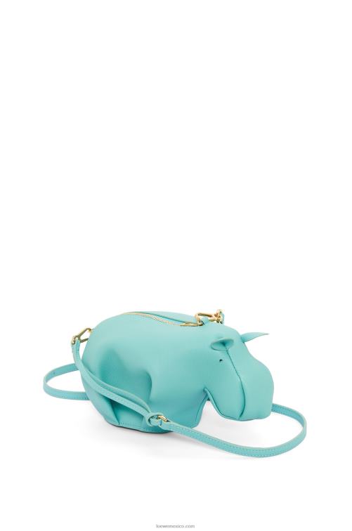 menta fresca bolso hipopótamo en piel de becerro clásica Loewe R8J8Z392 mujer