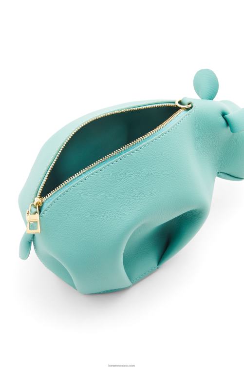 menta fresca bolso hipopótamo en piel de becerro clásica Loewe R8J8Z392 mujer