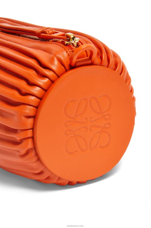 naranja bolsito pulsera en napa plisada Loewe R8J8Z600 mujer