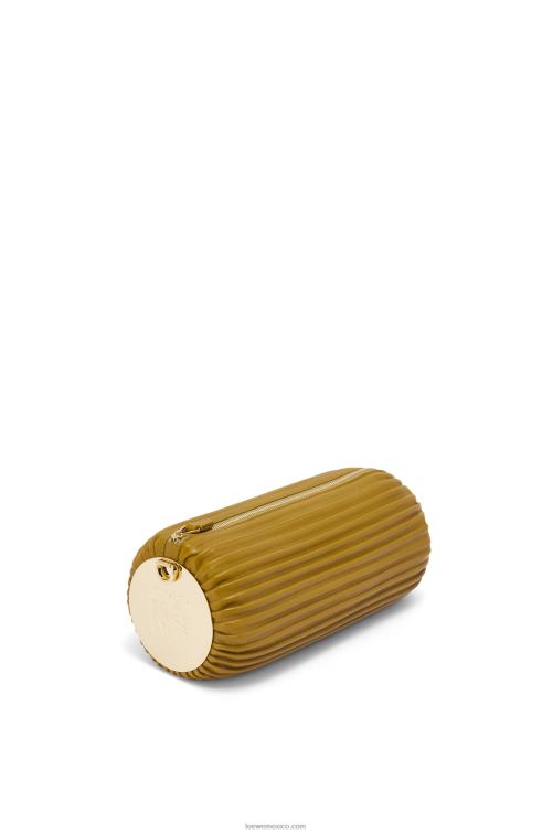ocre bolsito para pulsera de napa de becerro y latón Loewe R8J8Z624 mujer