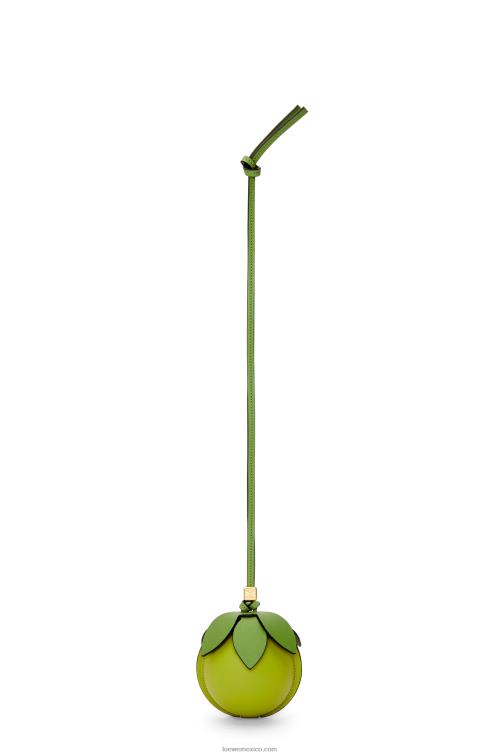 prado verde bolsito color lima en piel de becerro clásica Loewe R8J8Z585 mujer