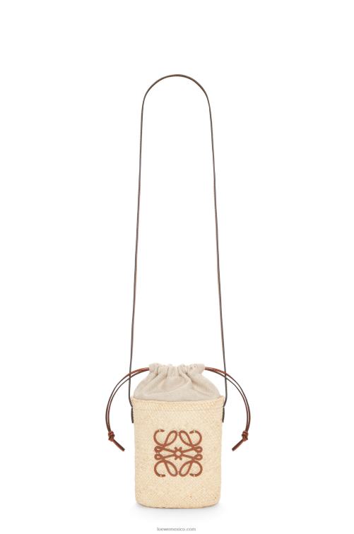 Bronceado natural bolsillo cuadrado en palma de iraca y piel de becerro Loewe R8J8Z315 mujer