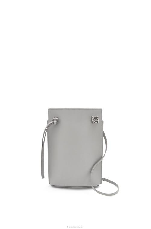 Perla gris bolsillo para dados en piel de becerro clásica Loewe R8J8Z572 mujer