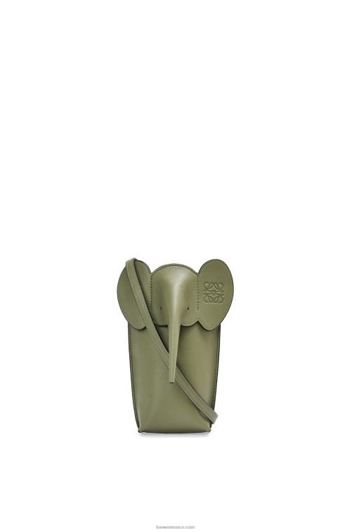 aguacate verde bolsillo de elefante en piel de becerro clásica Loewe R8J8Z597 mujer