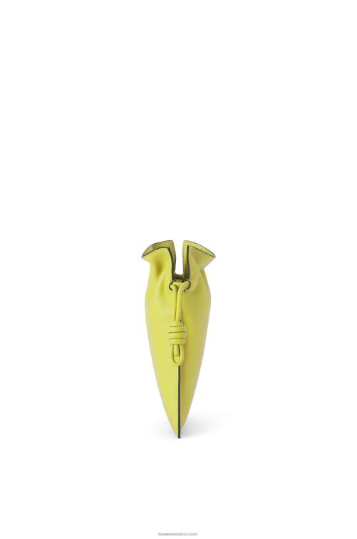 amarillo lima bolsillo flamenco de piel de becerro napa Loewe R8J8Z294 mujer