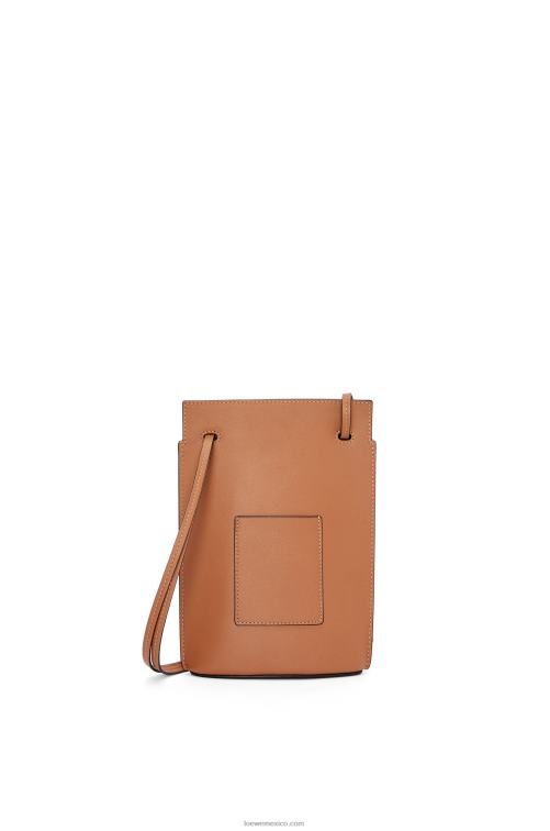 broncearse bolsillo para dados en piel de becerro clásica Loewe R8J8Z620 mujer
