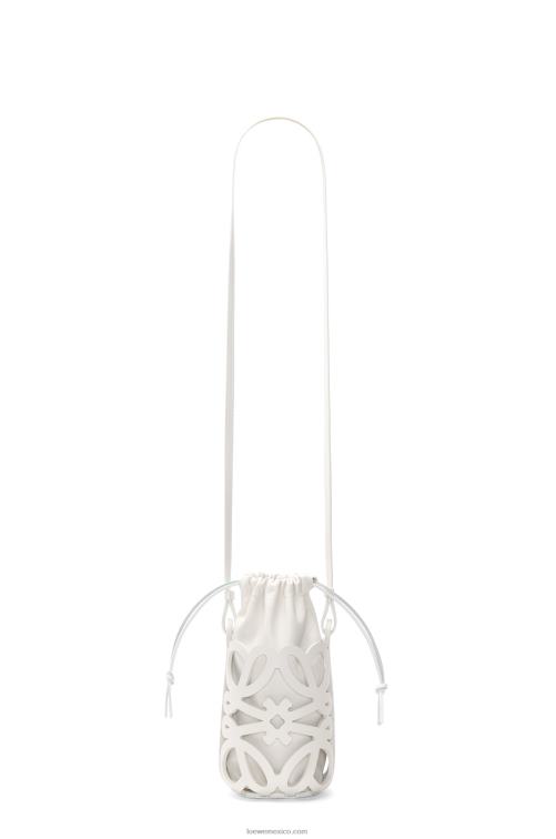 esmalte blanco bolsillo con anagrama recortado en piel de becerro clásica y napa Loewe R8J8Z552 mujer