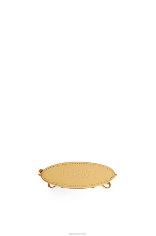 mantequilla oscura bolsillo para dados en piel de becerro clásica Loewe R8J8Z574 mujer