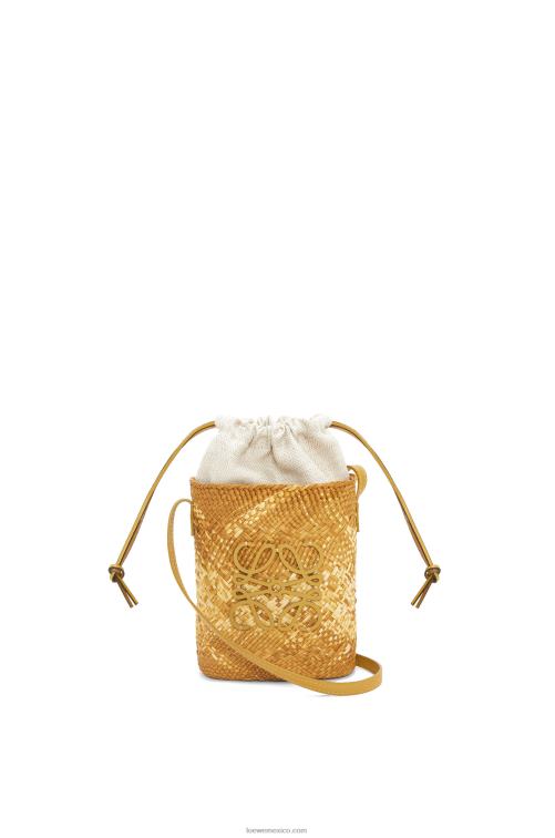 ocre bolsillo cuadrado en palma de iraca y piel de becerro Loewe R8J8Z316 mujer