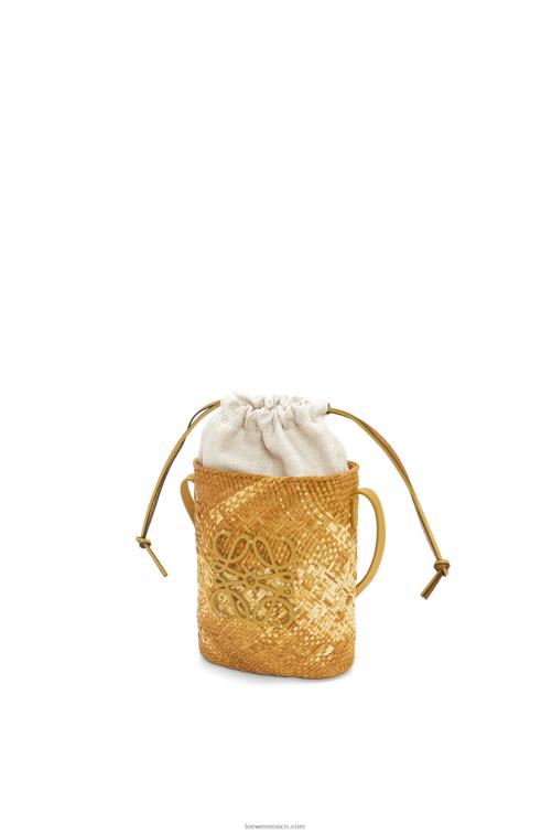 ocre bolsillo cuadrado en palma de iraca y piel de becerro Loewe R8J8Z316 mujer