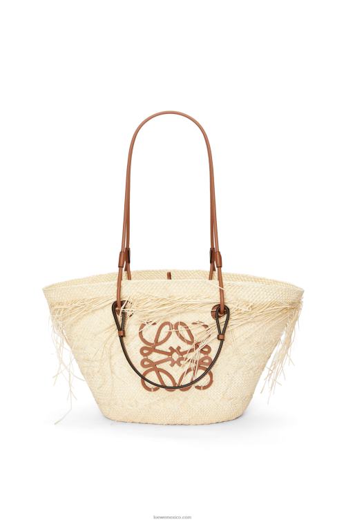 Bronceado natural Bolso basket anagrama deshilachado en palma de iraca y piel de becerro Loewe R8J8Z54 mujer