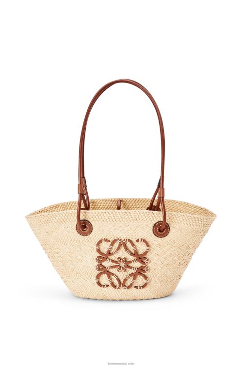Bronceado natural Bolso basket pequeño anagram de palma de iraca y piel de becerro Loewe R8J8Z19 mujer