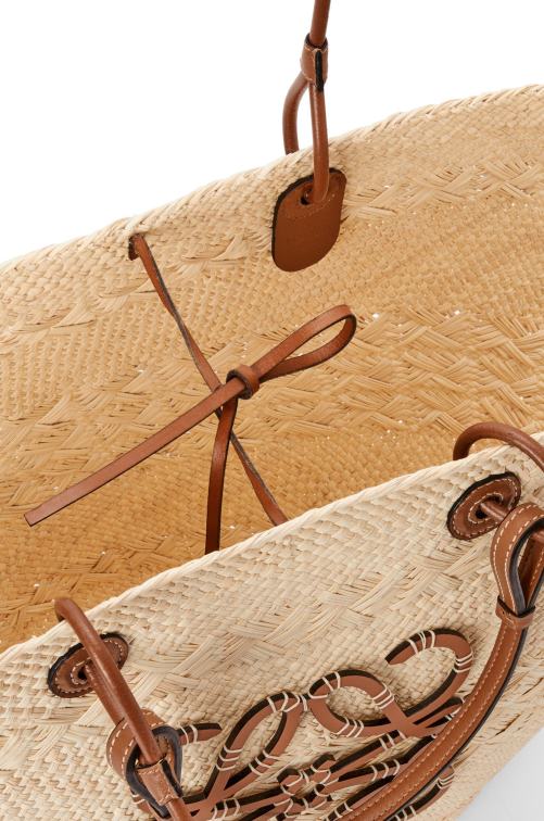 Bronceado natural Bolso cesta anagrama grande de palma de iraca y piel de becerro Loewe R8J8Z17 mujer