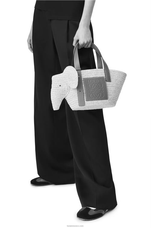 Bronceado natural Bolso cesta elefante pequeño de rafia y piel de becerro Loewe R8J8Z79 mujer