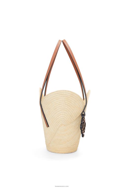 Bronceado natural Bolso cesta petal de rafia y piel bovina Loewe R8J8Z61 mujer