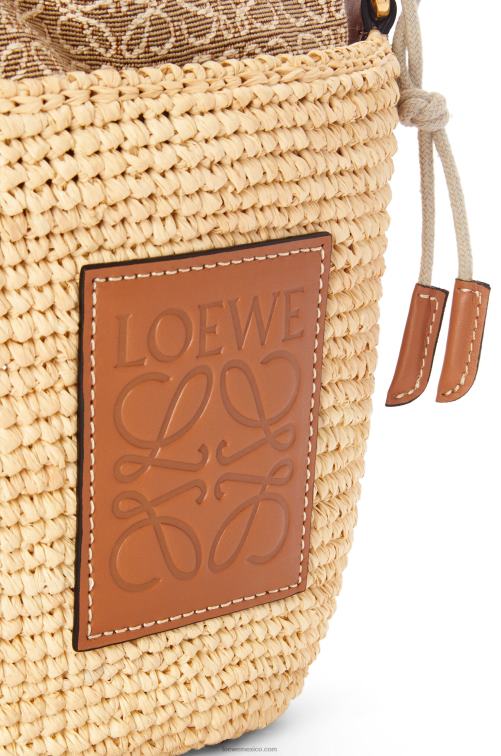 Bronceado natural Bolso pochette de rafia, jacquard anagrama y piel de becerro Loewe R8J8Z36 mujer